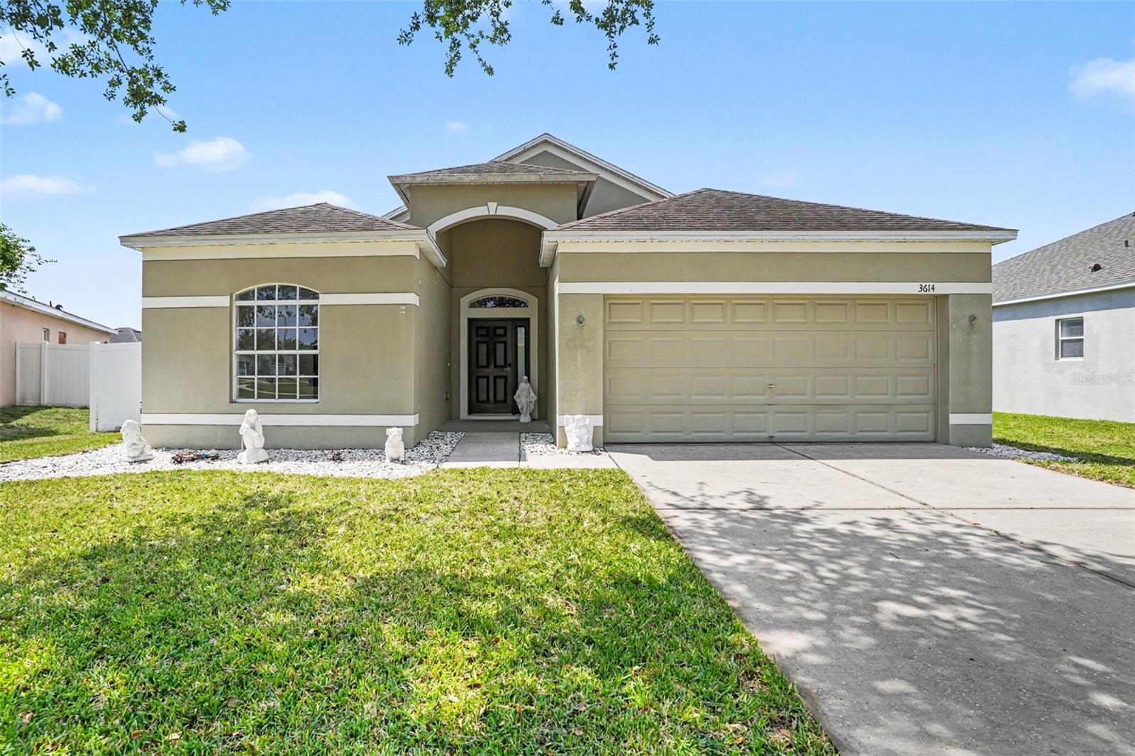 Single Family Residence em PLANT CITY, FL - Daniel Dourado