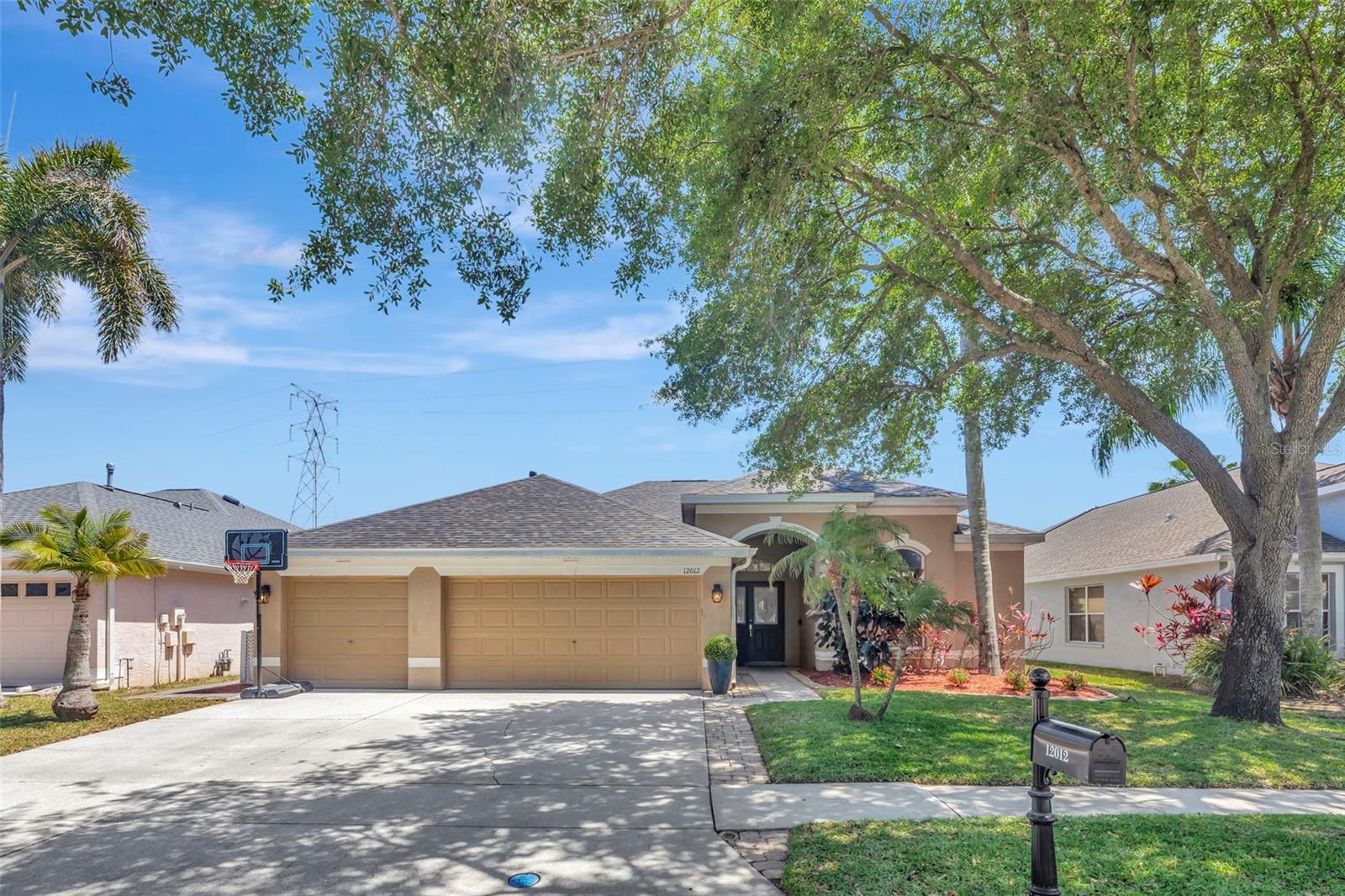 Single Family Residence in TAMPA, FL - Daniel Dourado