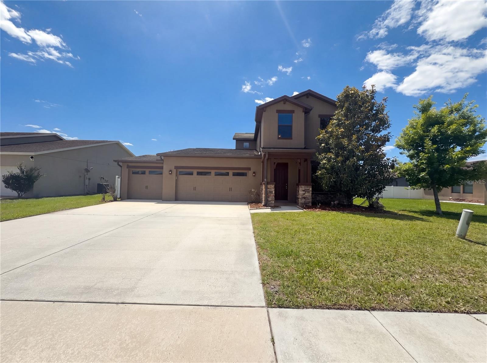 Single Family Residence in KISSIMMEE, FL - Daniel Dourado