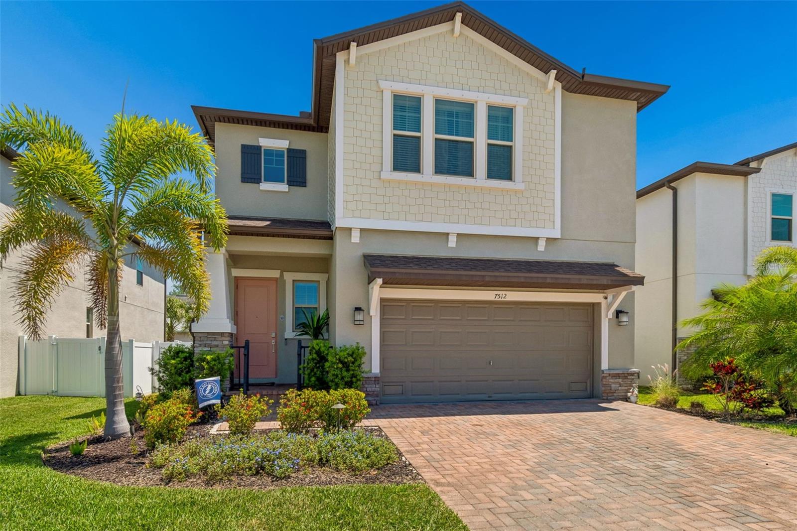 Single Family Residence in TAMPA, FL - Daniel Dourado