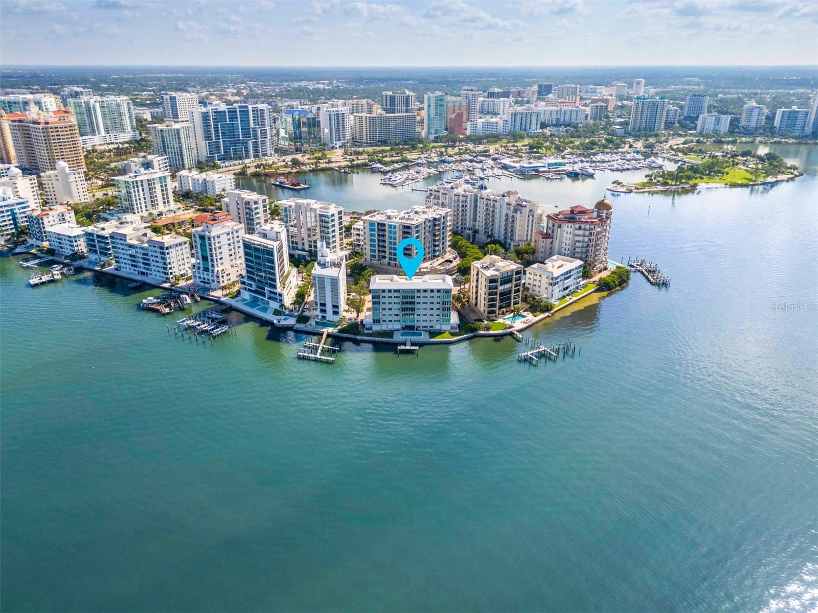 Condominium in SARASOTA, FL - Daniel Dourado