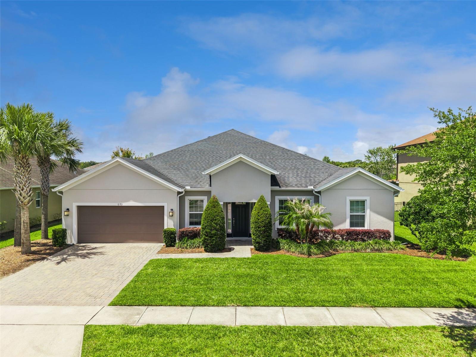 Single Family Residence in OVIEDO, FL - Daniel Dourado