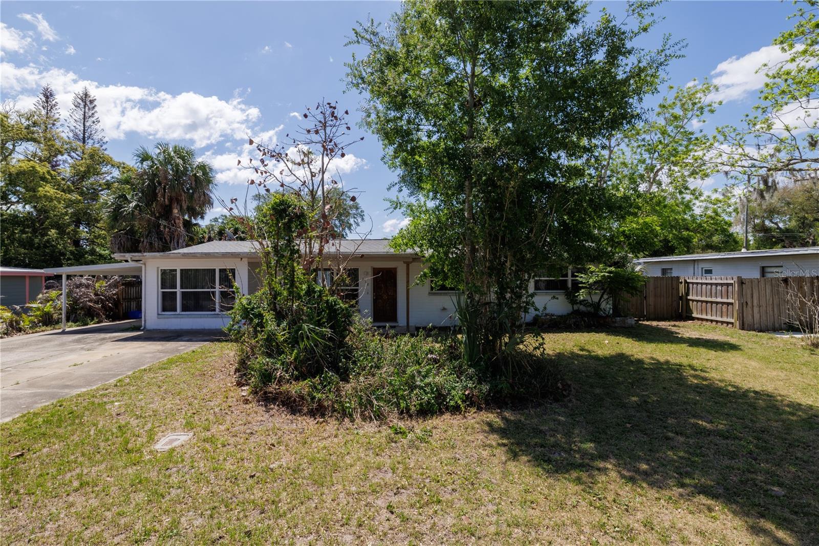 Single Family Residence in NEW SMYRNA BEACH, FL - Daniel Dourado