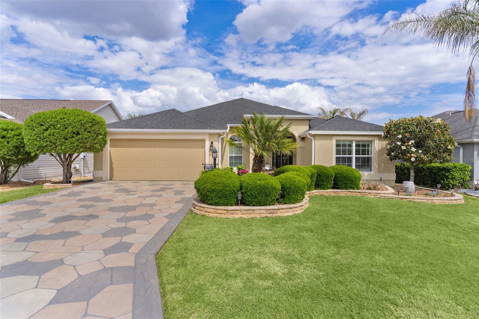 Single Family Residence in THE VILLAGES, FL - Daniel Dourado