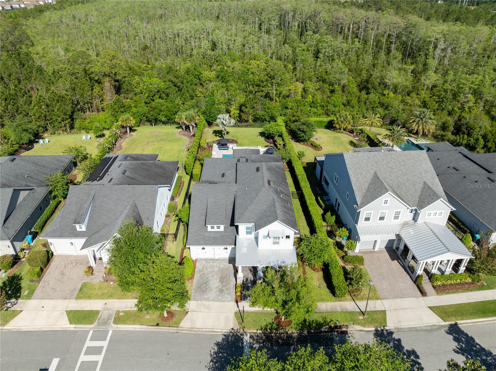 Single Family Residence in ORLANDO, FL - Daniel Dourado