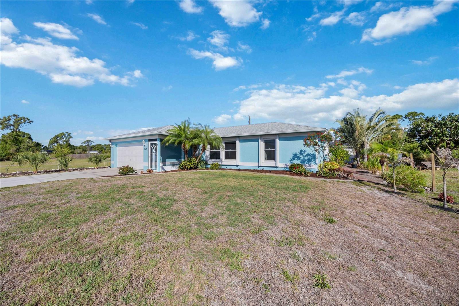 Single Family Residence in PORT CHARLOTTE, FL - Daniel Dourado