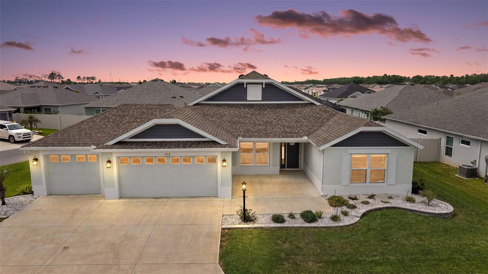 Single Family Residence in THE VILLAGES, FL - Daniel Dourado