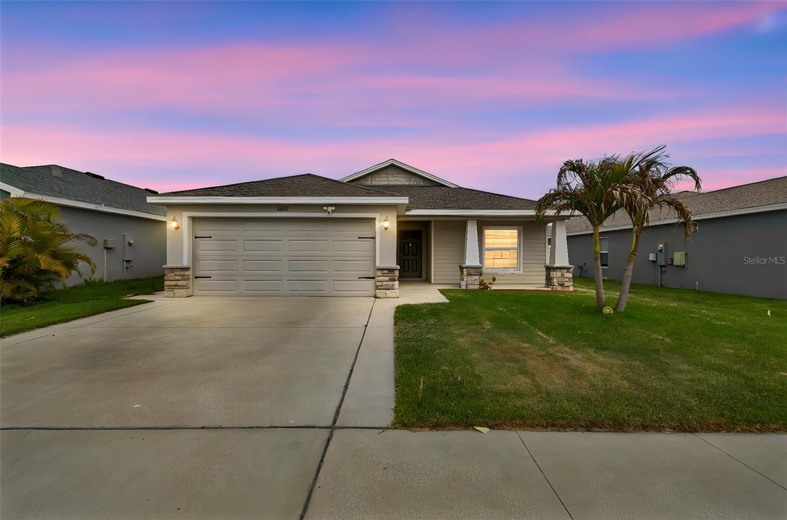 Single Family Residence in RIVERVIEW, FL - Daniel Dourado