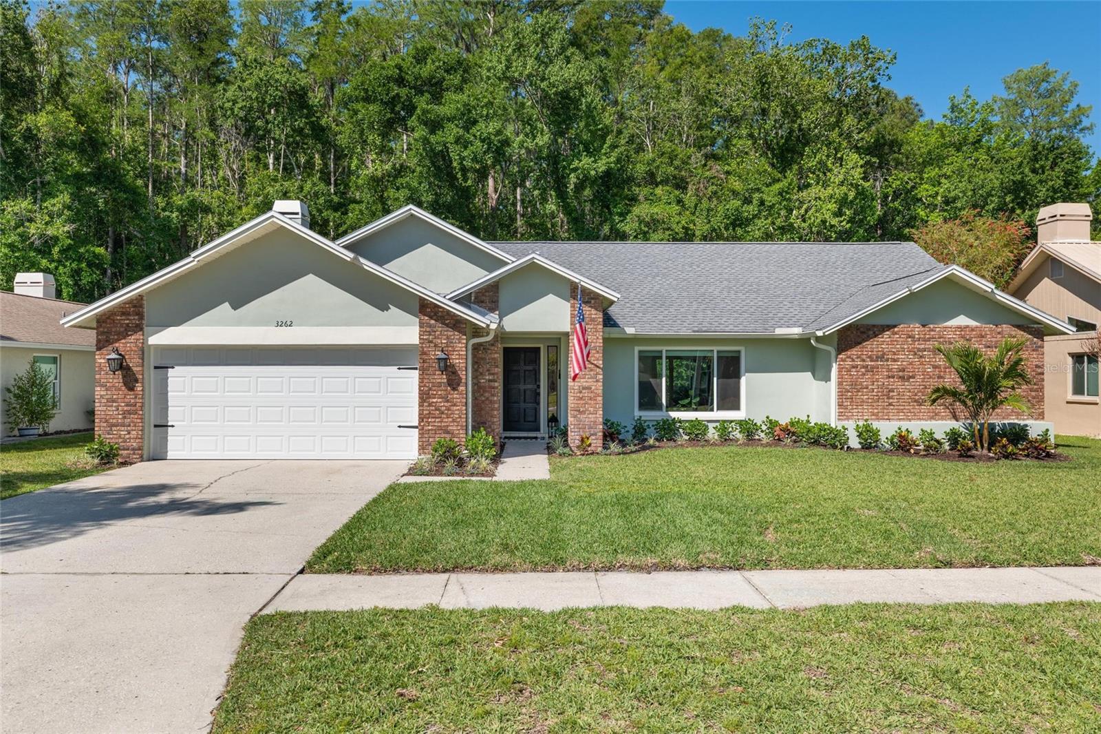 Single Family Residence in PALM HARBOR, FL - Daniel Dourado