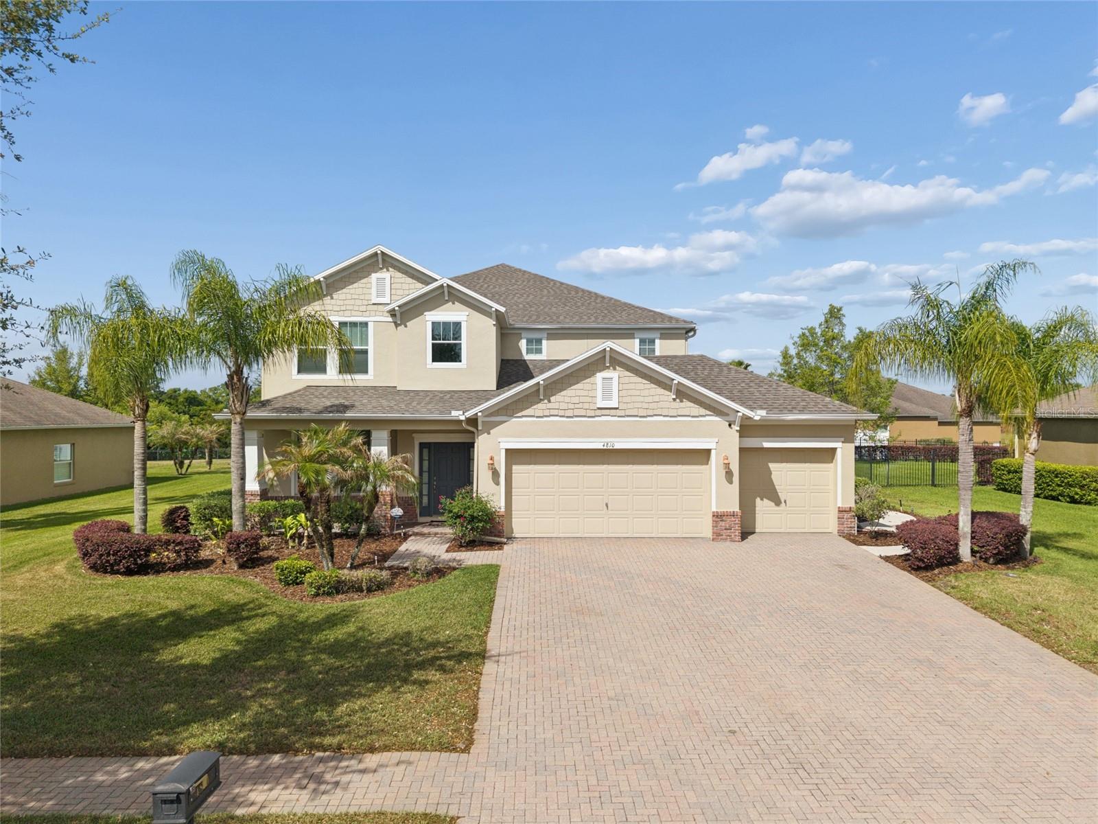 Single Family Residence in ORLANDO, FL - Daniel Dourado