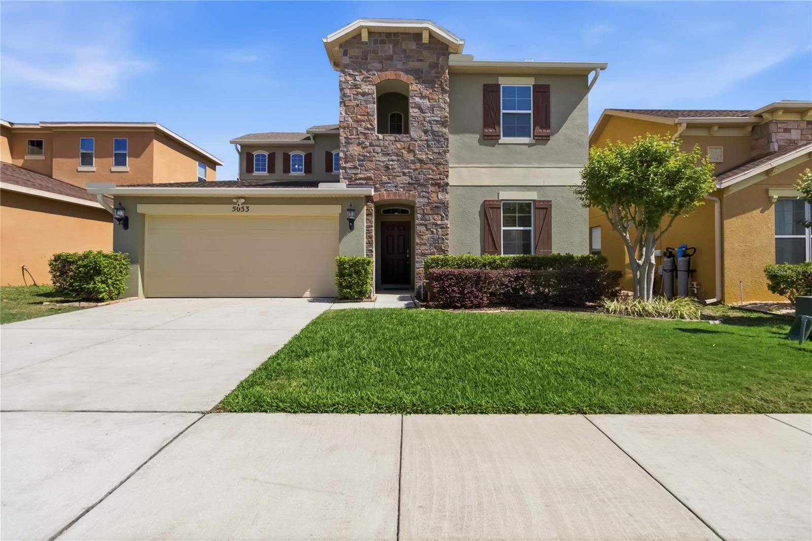 Single Family Residence in MINNEOLA, FL - Daniel Dourado
