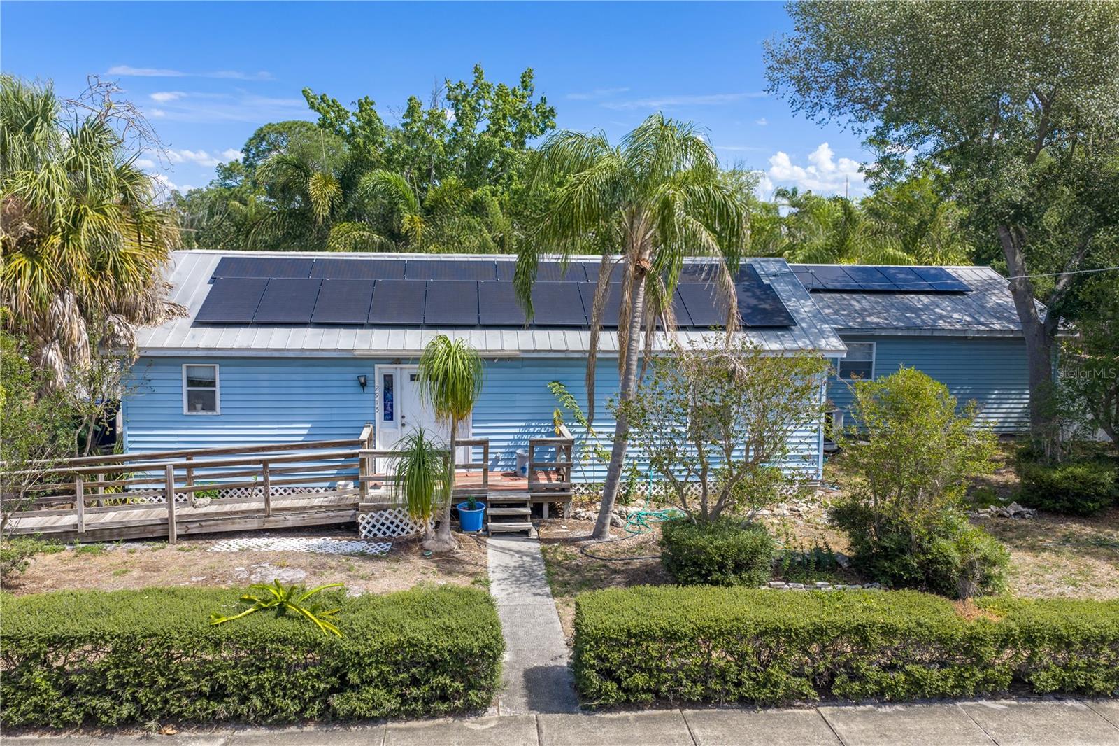 Single Family Residence in TAMPA, FL - Daniel Dourado