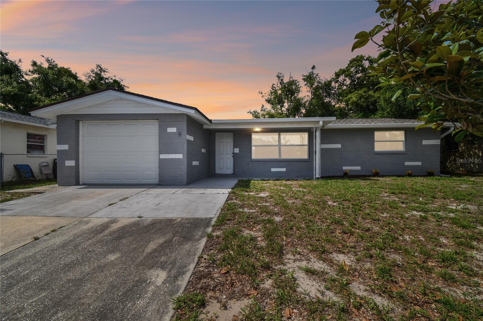 Single Family Residence in PORT RICHEY, FL - Daniel Dourado