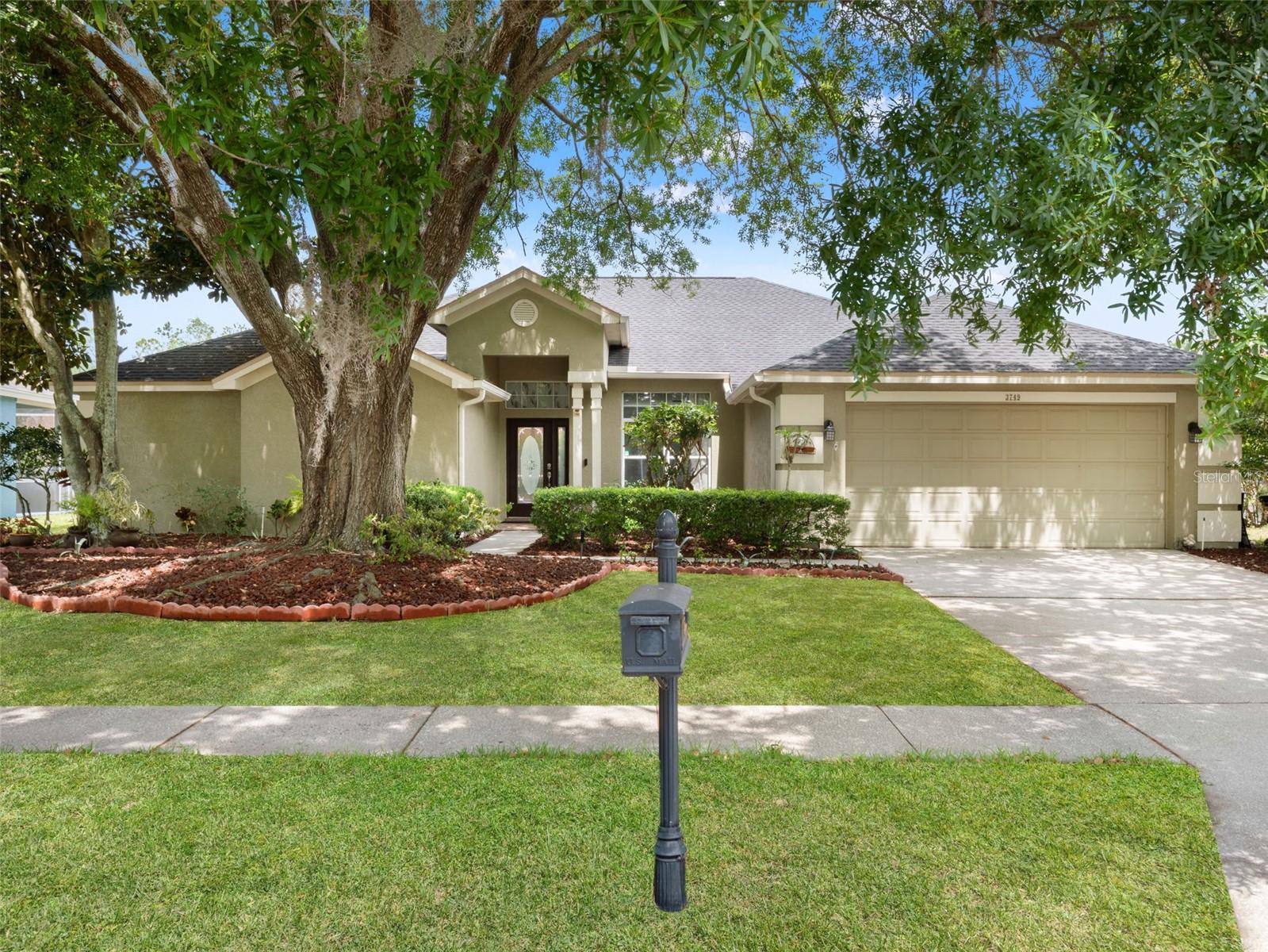 Single Family Residence in PALM HARBOR, FL - Daniel Dourado
