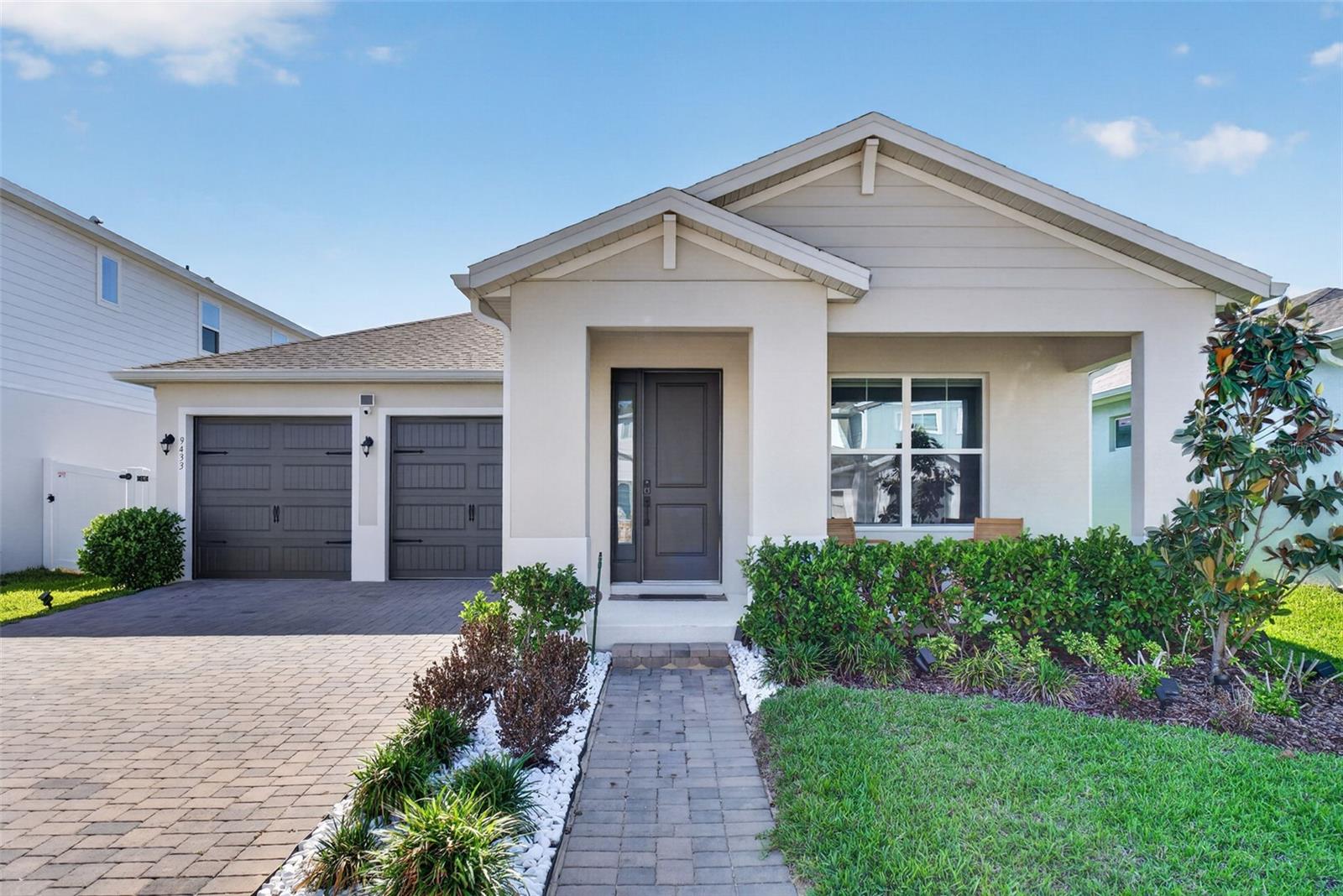 Single Family Residence in WINTER GARDEN, FL - Daniel Dourado