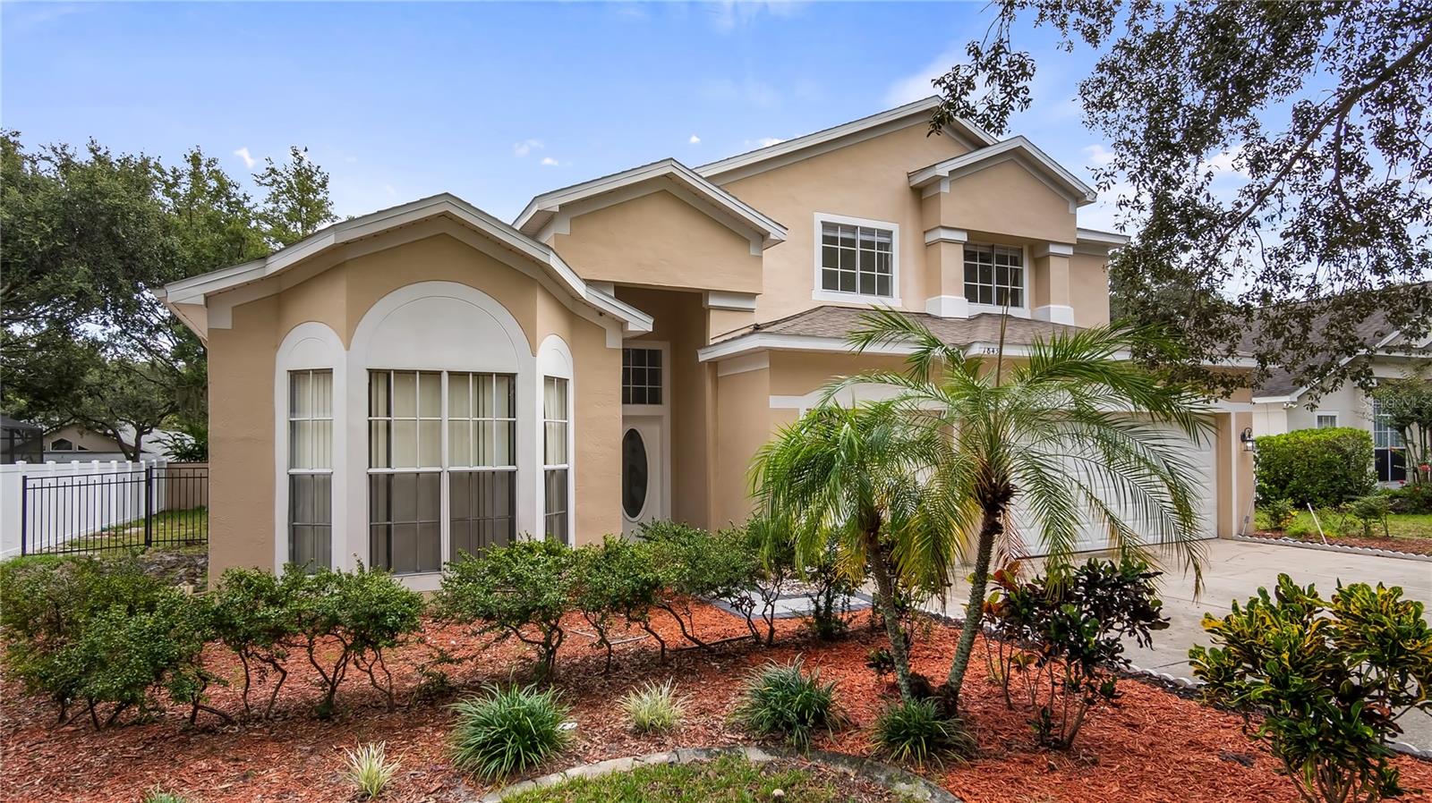 Single Family Residence in ORLANDO, FL - Daniel Dourado