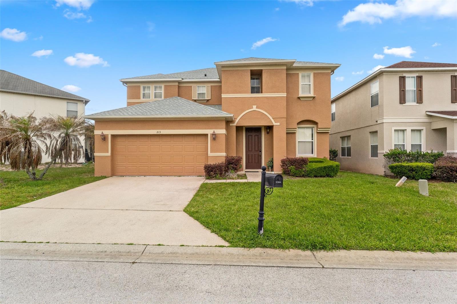 Single Family Residence in DAVENPORT, FL - Daniel Dourado