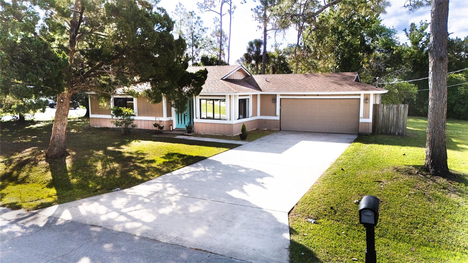 Single Family Residence in PALM COAST, FL - Daniel Dourado