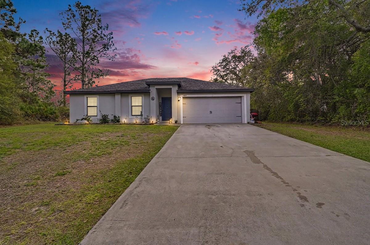 Single Family Residence in DELTONA, FL - Daniel Dourado