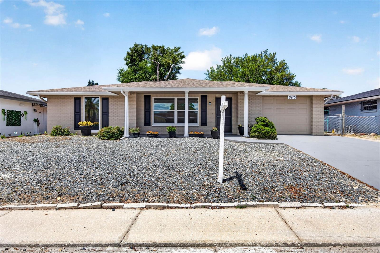 Single Family Residence in PORT RICHEY, FL - Daniel Dourado