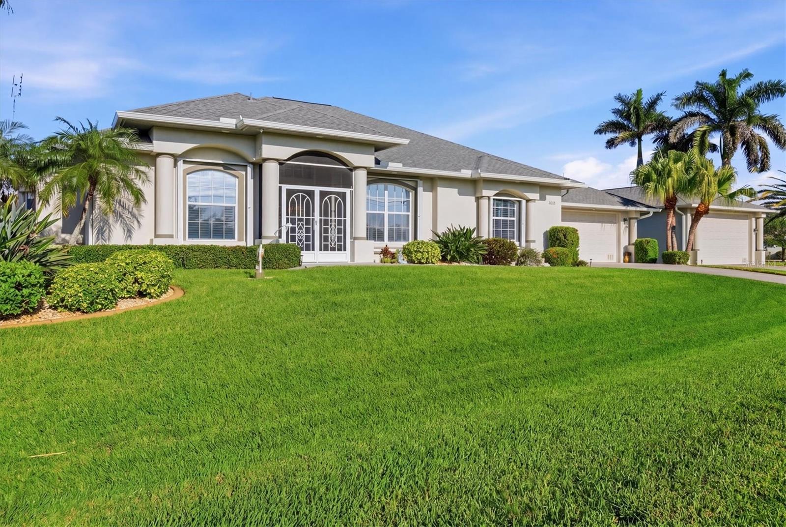 Single Family Residence in PORT CHARLOTTE, FL - Daniel Dourado