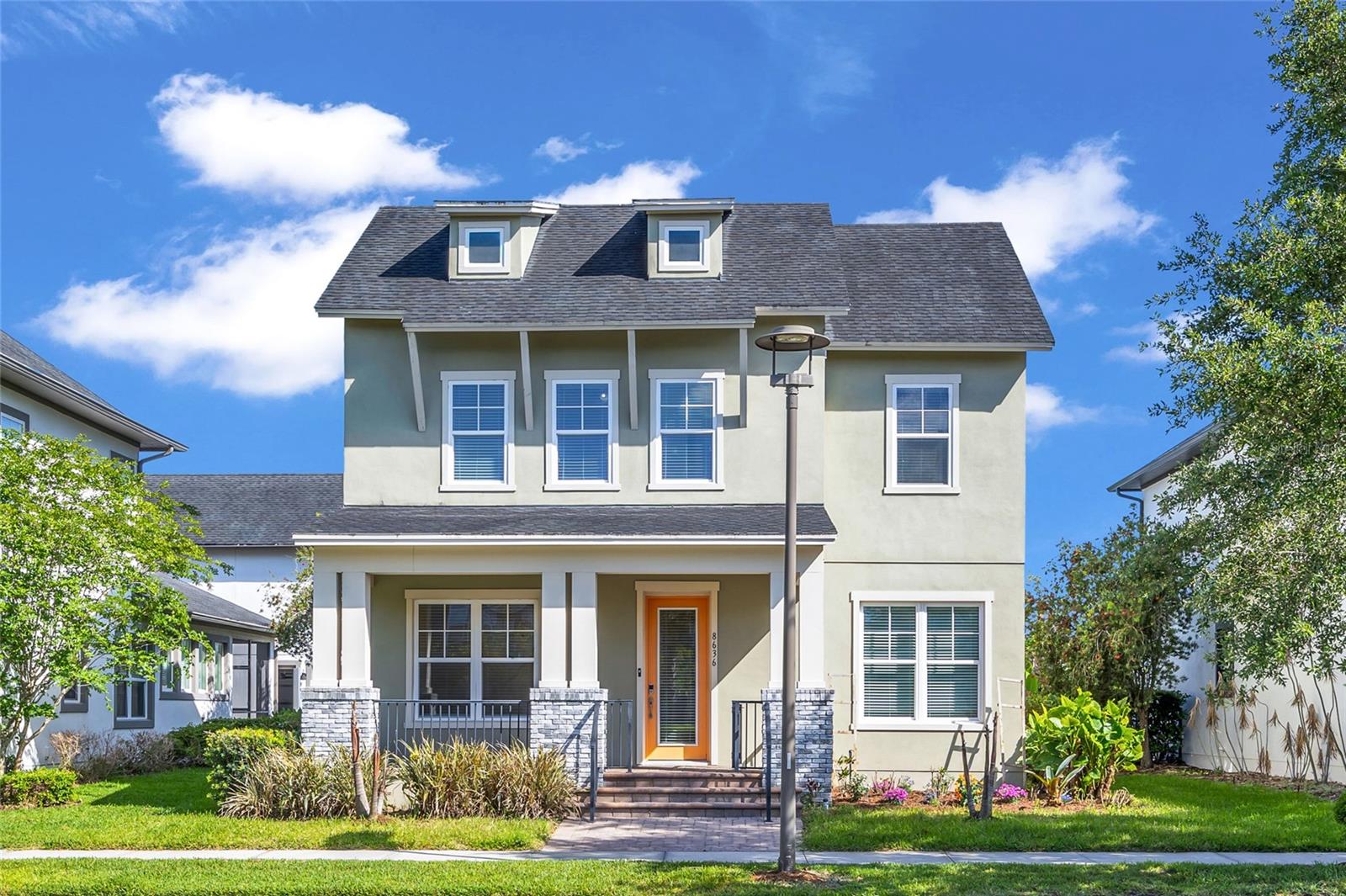 Single Family Residence in ORLANDO, FL - Daniel Dourado