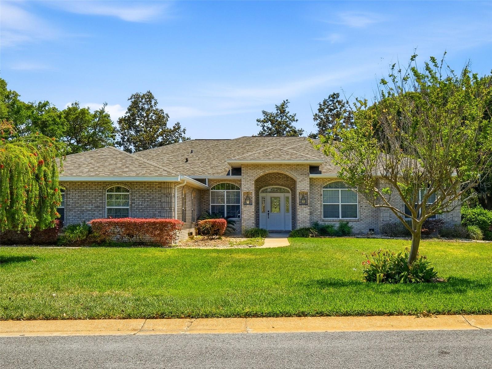 Single Family Residence in NEW SMYRNA BEACH, FL - Daniel Dourado