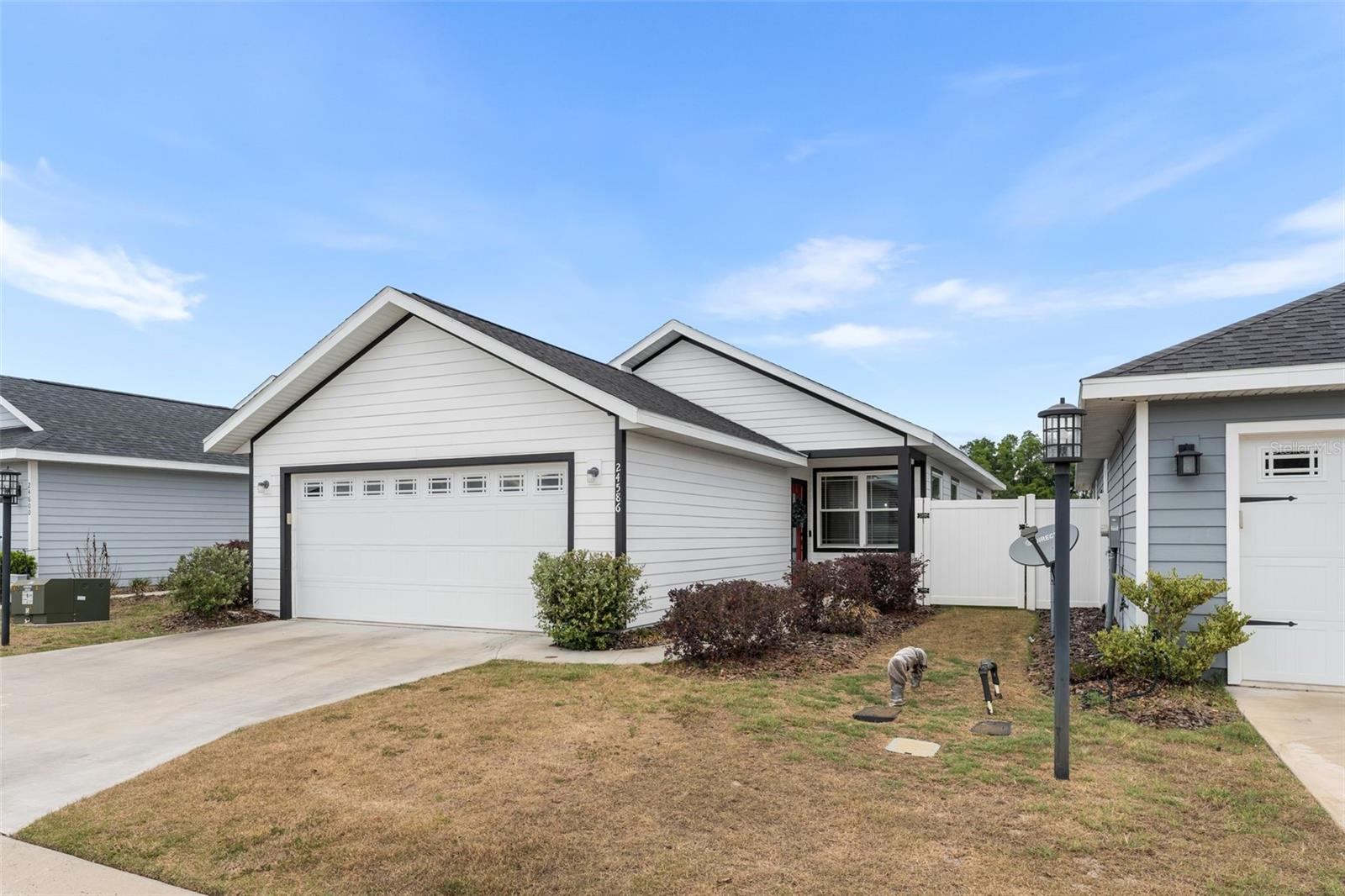 Single Family Residence em NEWBERRY, FL - Daniel Dourado