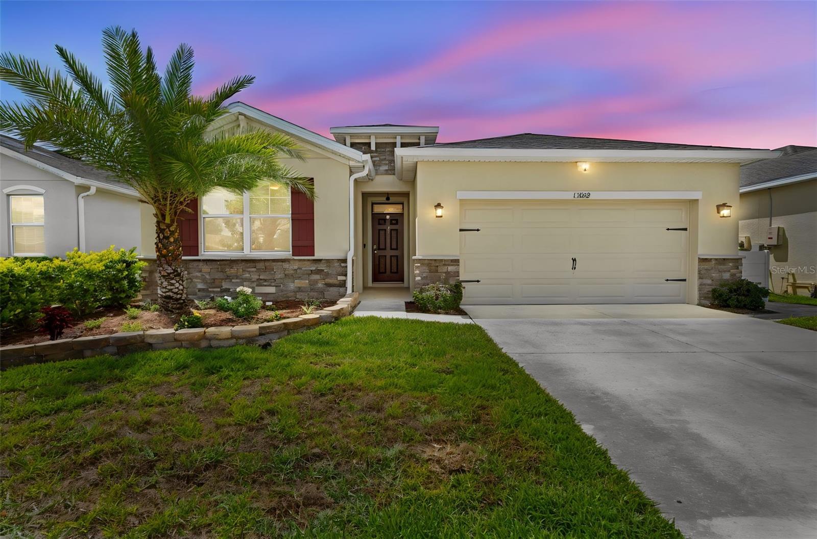 Single Family Residence em SPRING HILL, FL - Daniel Dourado