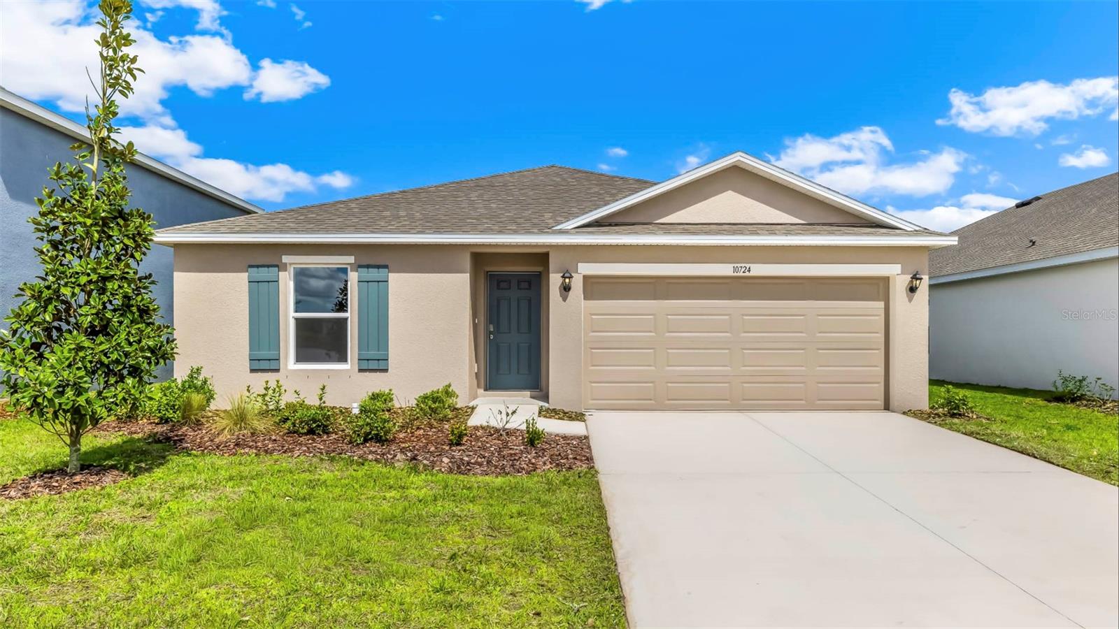 Single Family Residence in PALMETTO, FL - Daniel Dourado