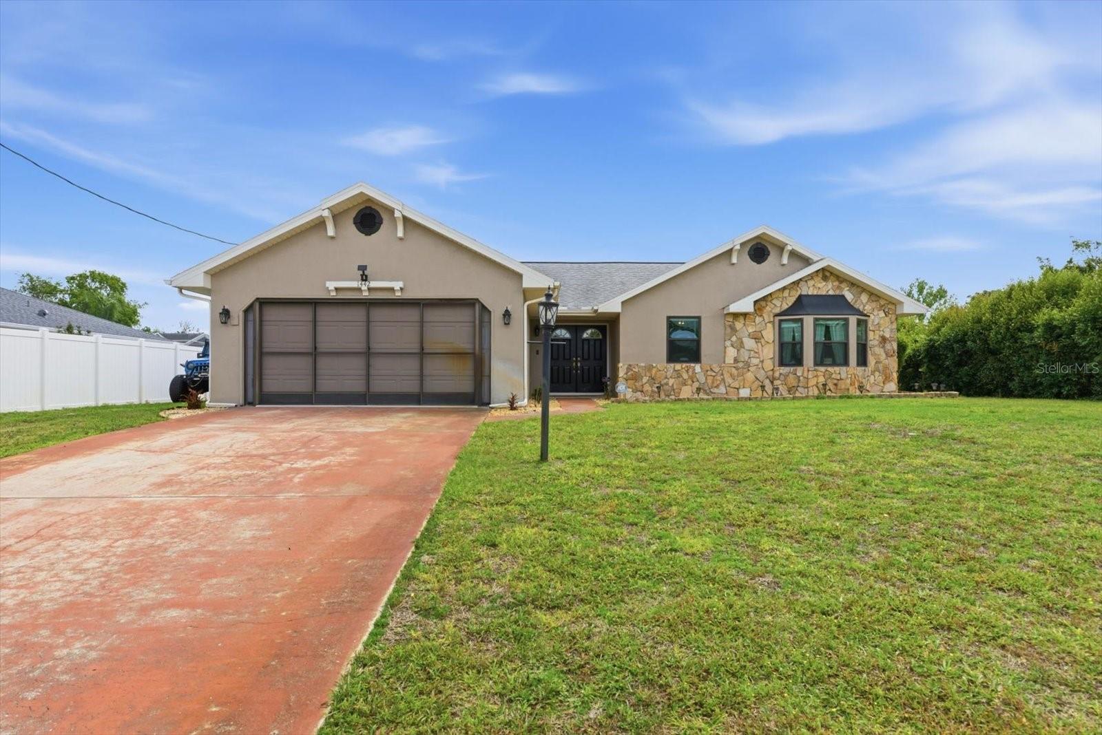 Single Family Residence em SPRING HILL, FL - Daniel Dourado