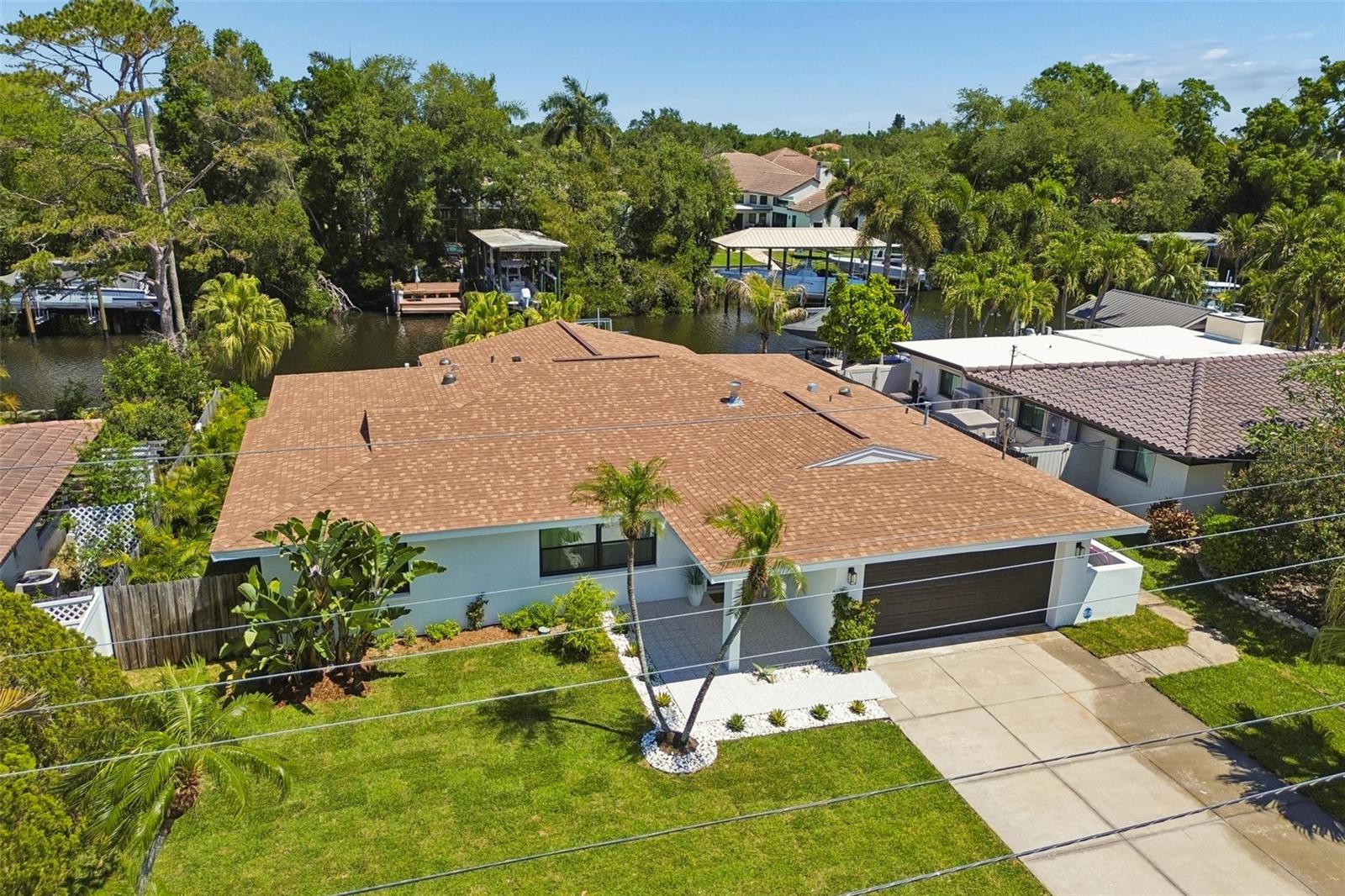 Single Family Residence em ST PETERSBURG, FL - Daniel Dourado