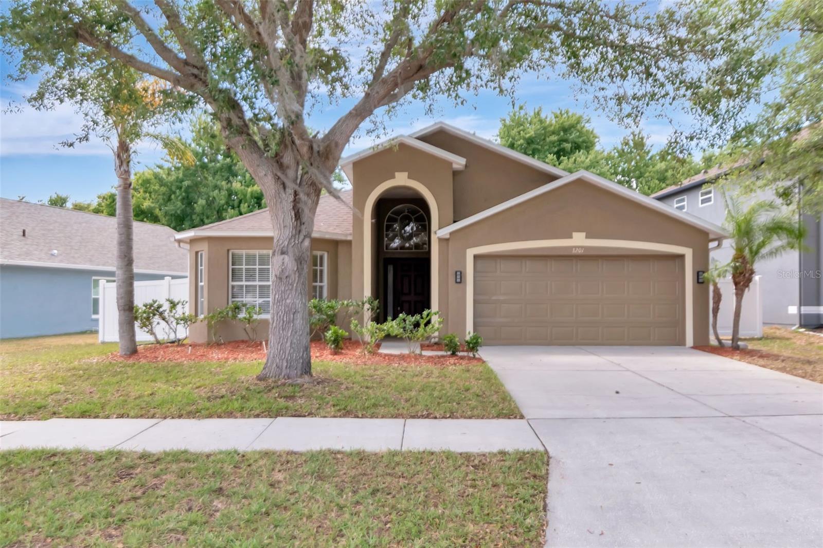 Single Family Residence em LAND O LAKES, FL - Daniel Dourado