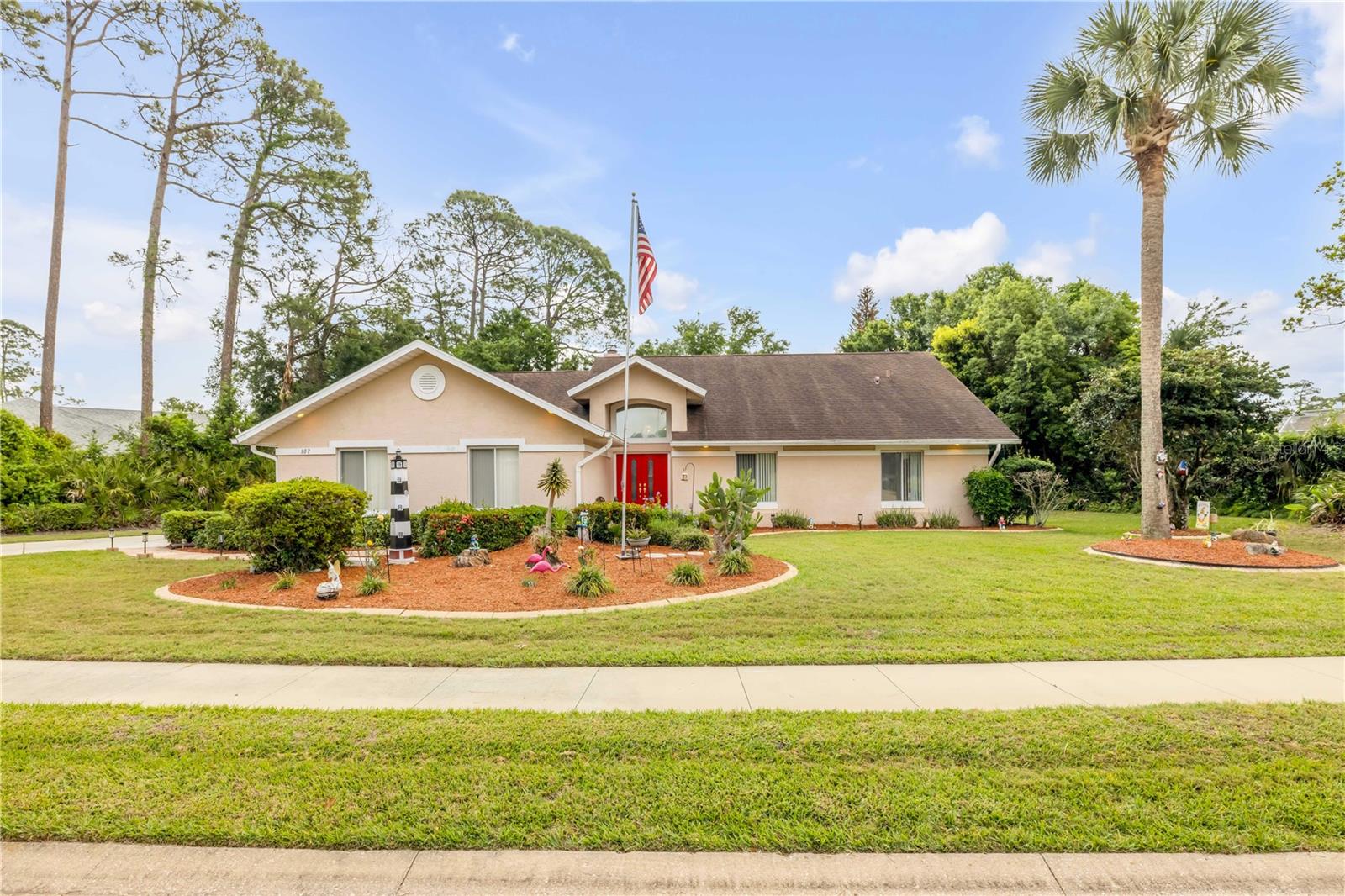 Single Family Residence in DAYTONA BEACH, FL - Daniel Dourado