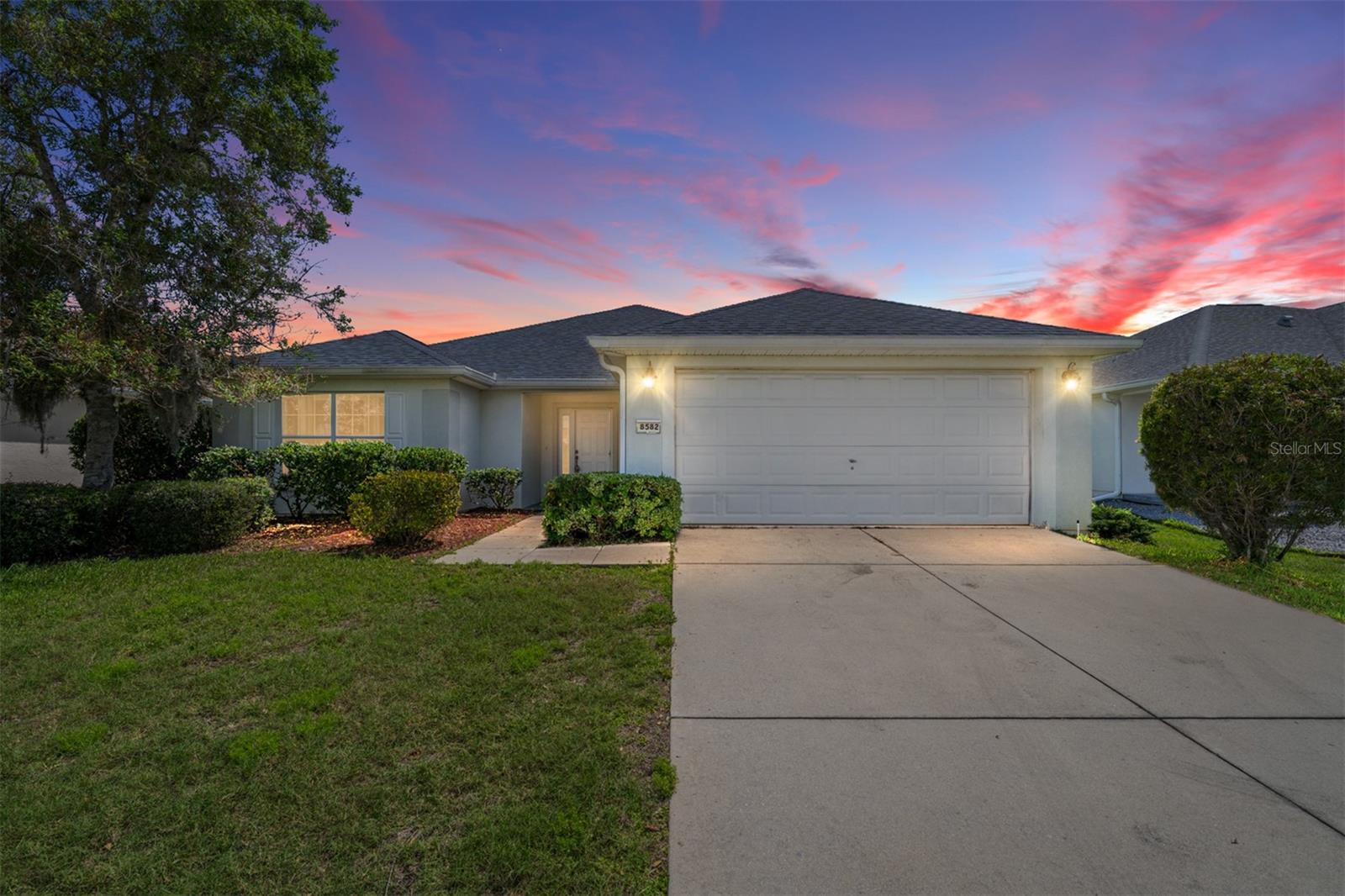 Single Family Residence em SUMMERFIELD, FL - Daniel Dourado