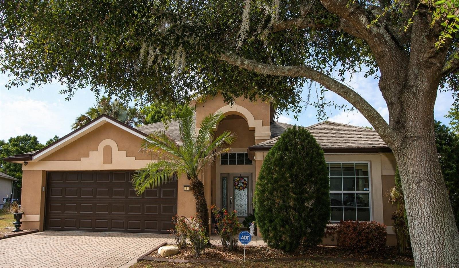 Single Family Residence in DAVENPORT, FL - Daniel Dourado