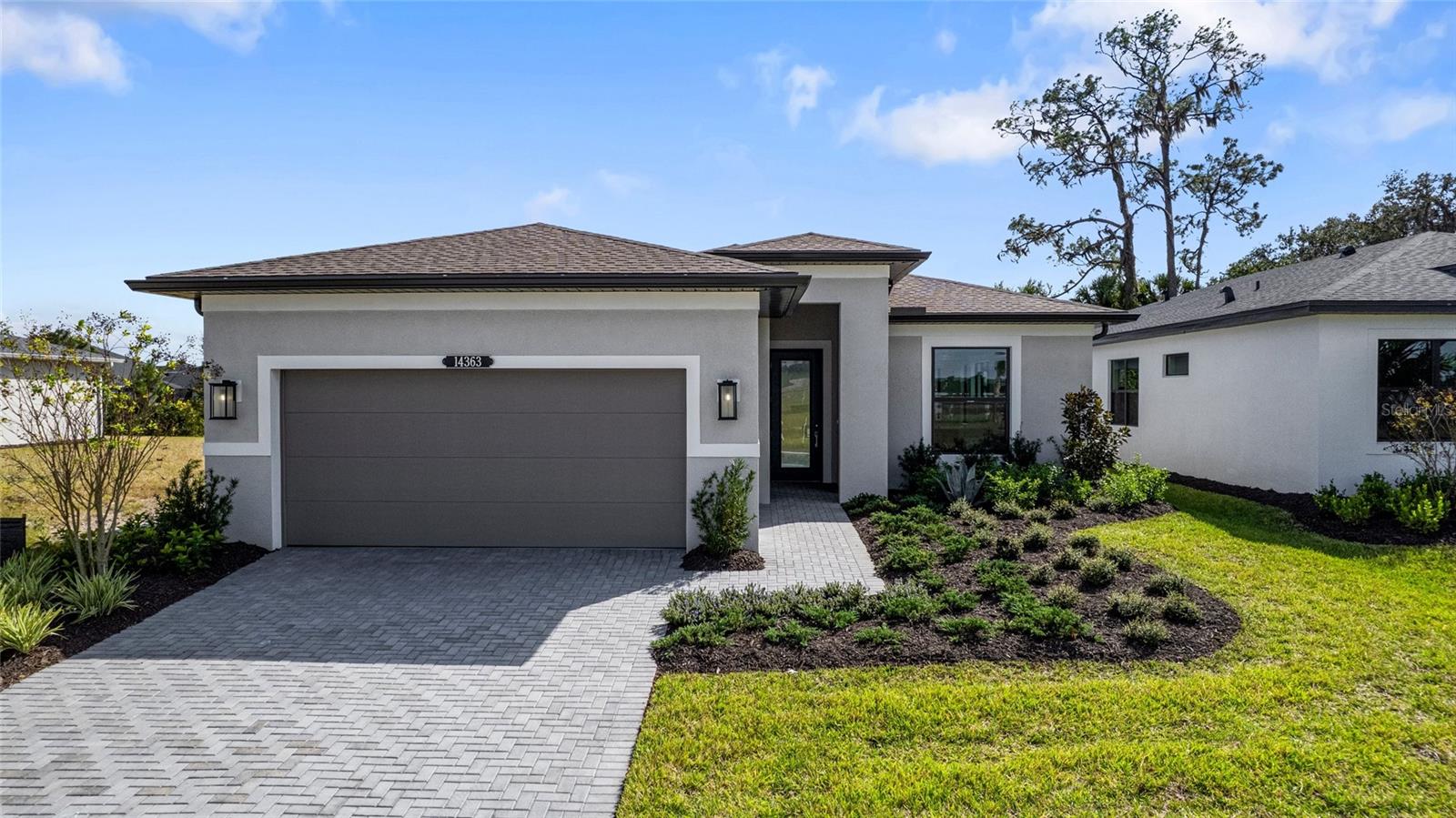 Single Family Residence in PARRISH, FL - Daniel Dourado