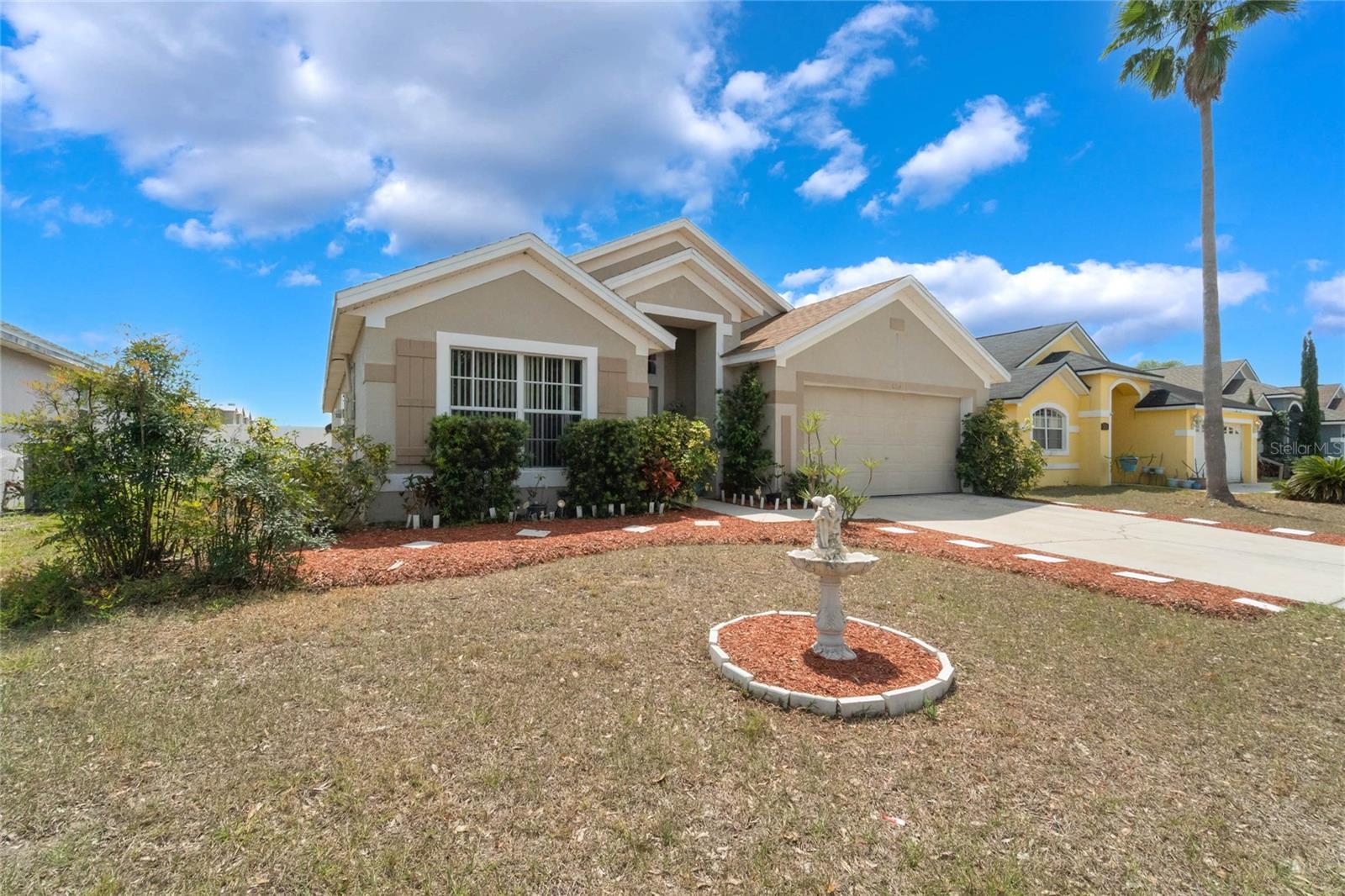 Single Family Residence in DAVENPORT, FL - Daniel Dourado
