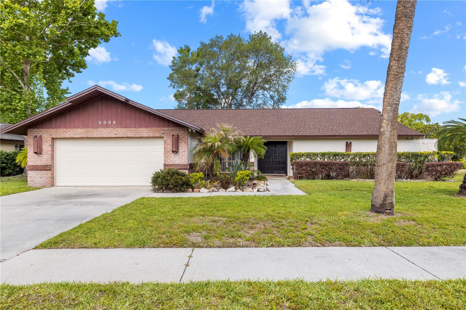 Single Family Residence em PLANT CITY, FL - Daniel Dourado