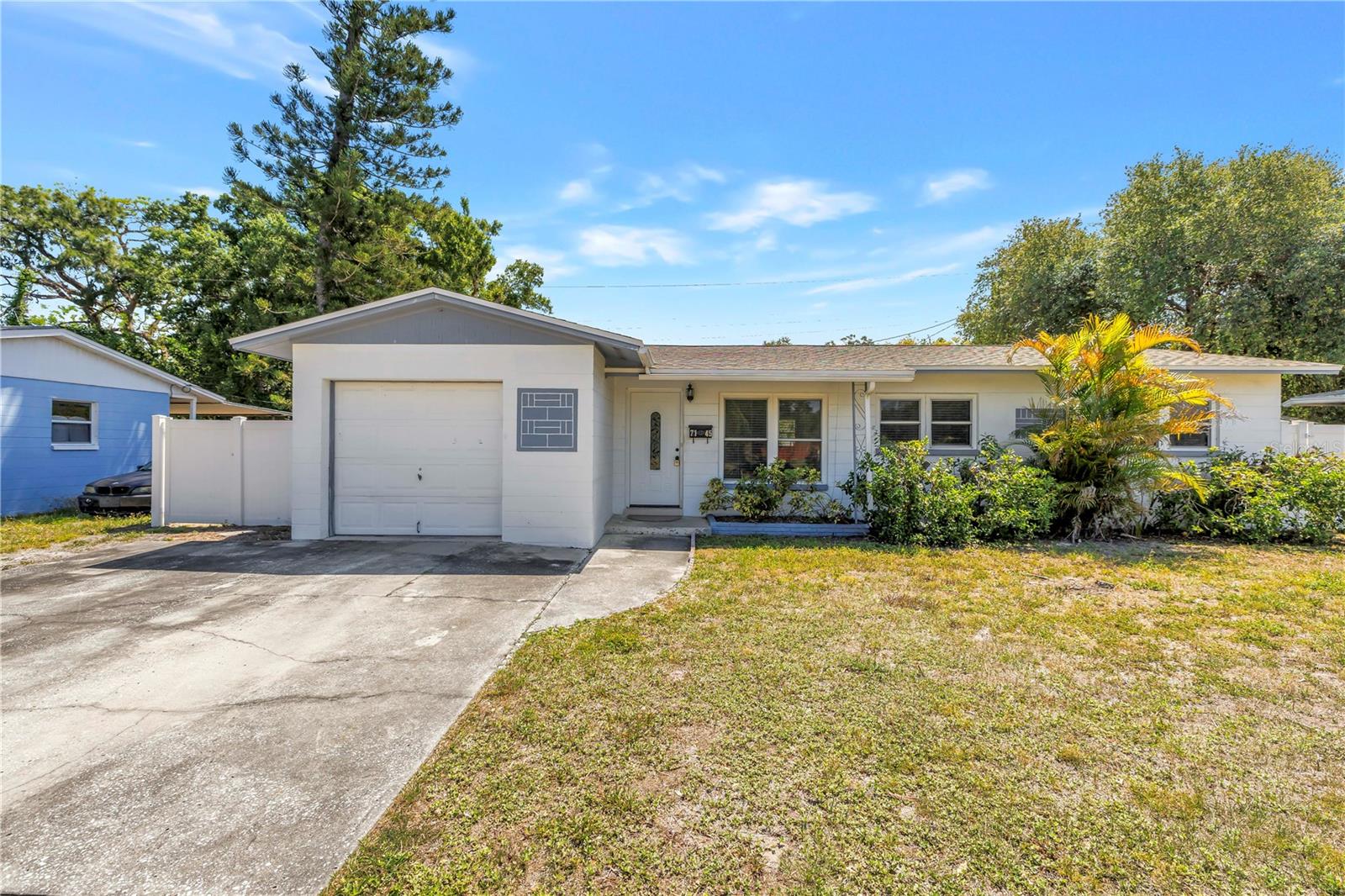 Single Family Residence em ST PETERSBURG, FL - Daniel Dourado