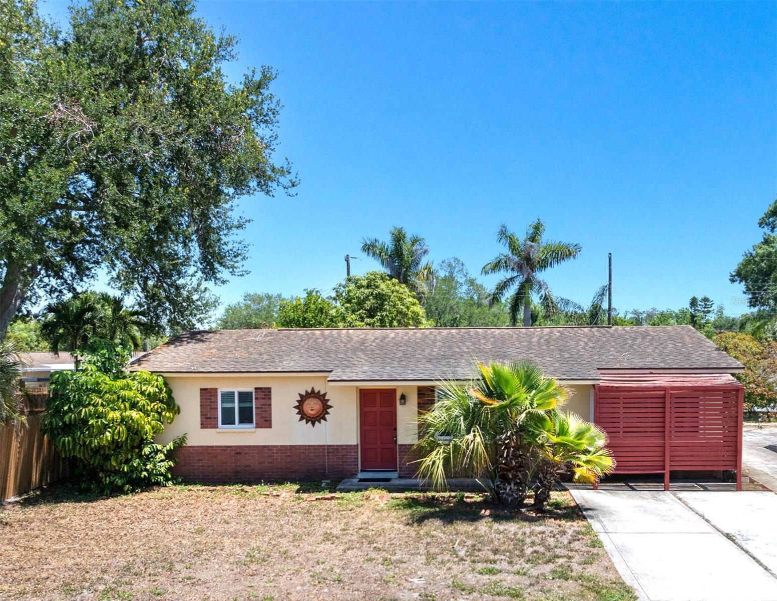 Single Family Residence em PINELLAS PARK, FL - Daniel Dourado