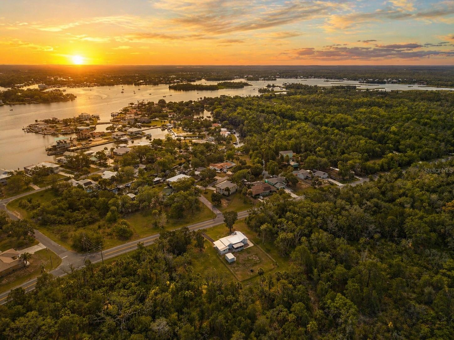 Single Family Residence em CRYSTAL RIVER, FL - Daniel Dourado