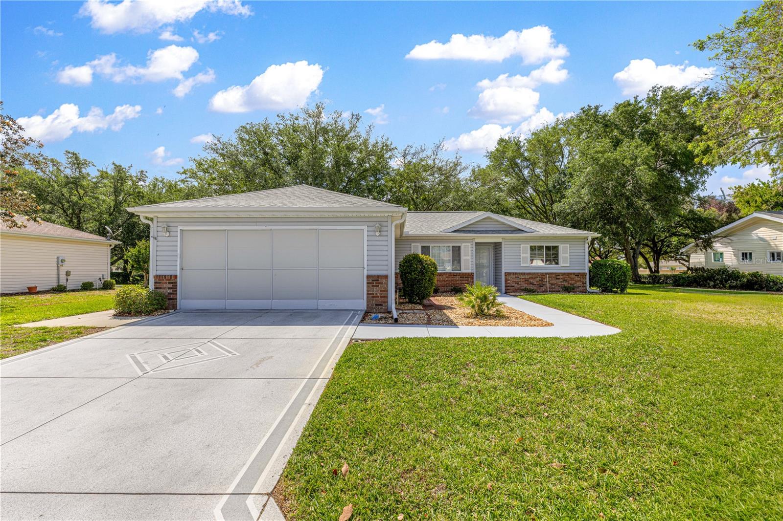 Single Family Residence em SUMMERFIELD, FL - Daniel Dourado
