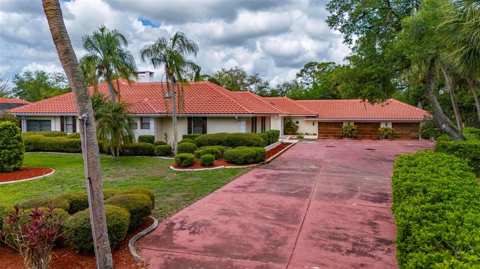 Single Family Residence in PORT CHARLOTTE, FL - Daniel Dourado