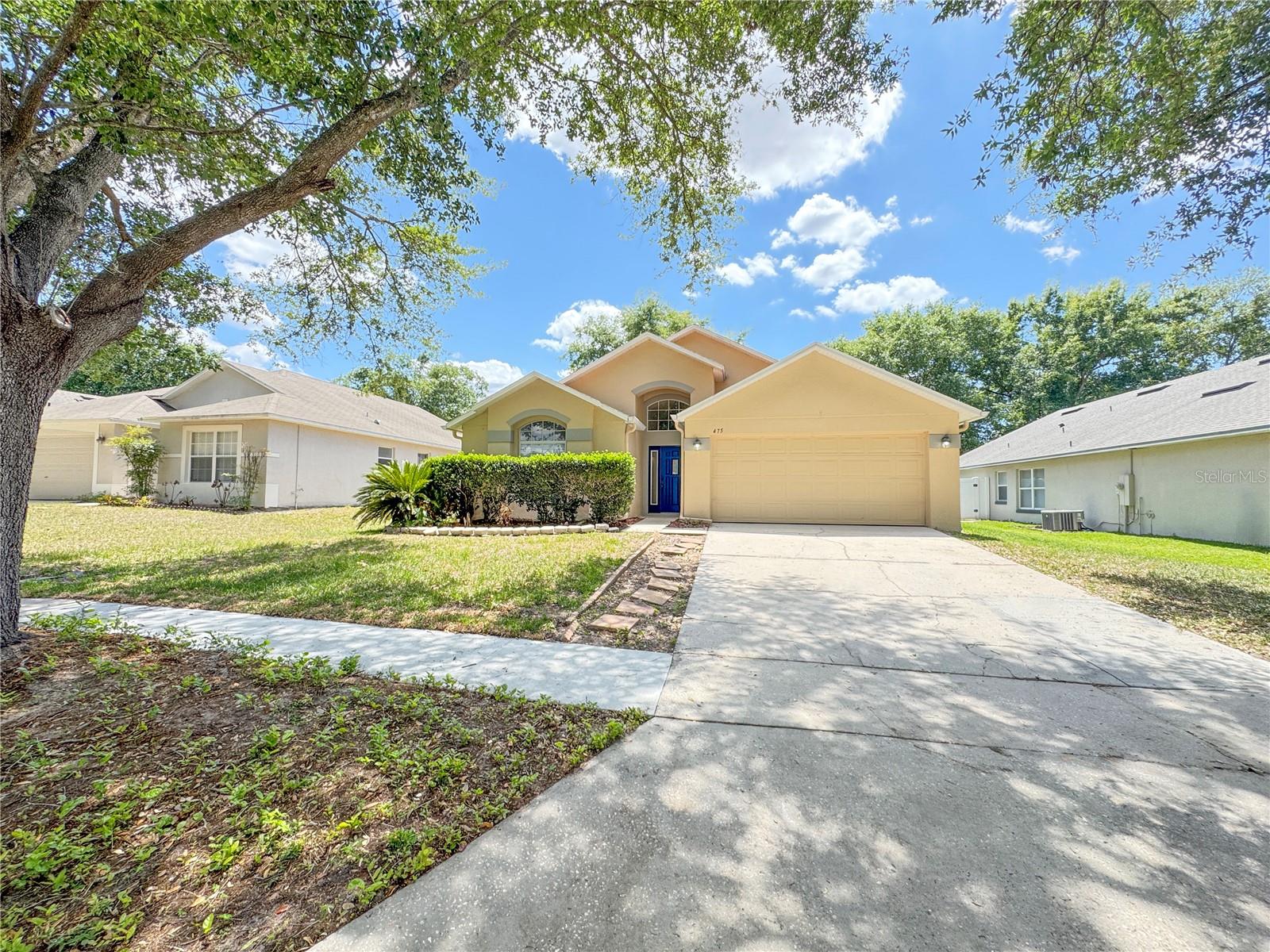Single Family Residence in APOPKA, FL - Daniel Dourado