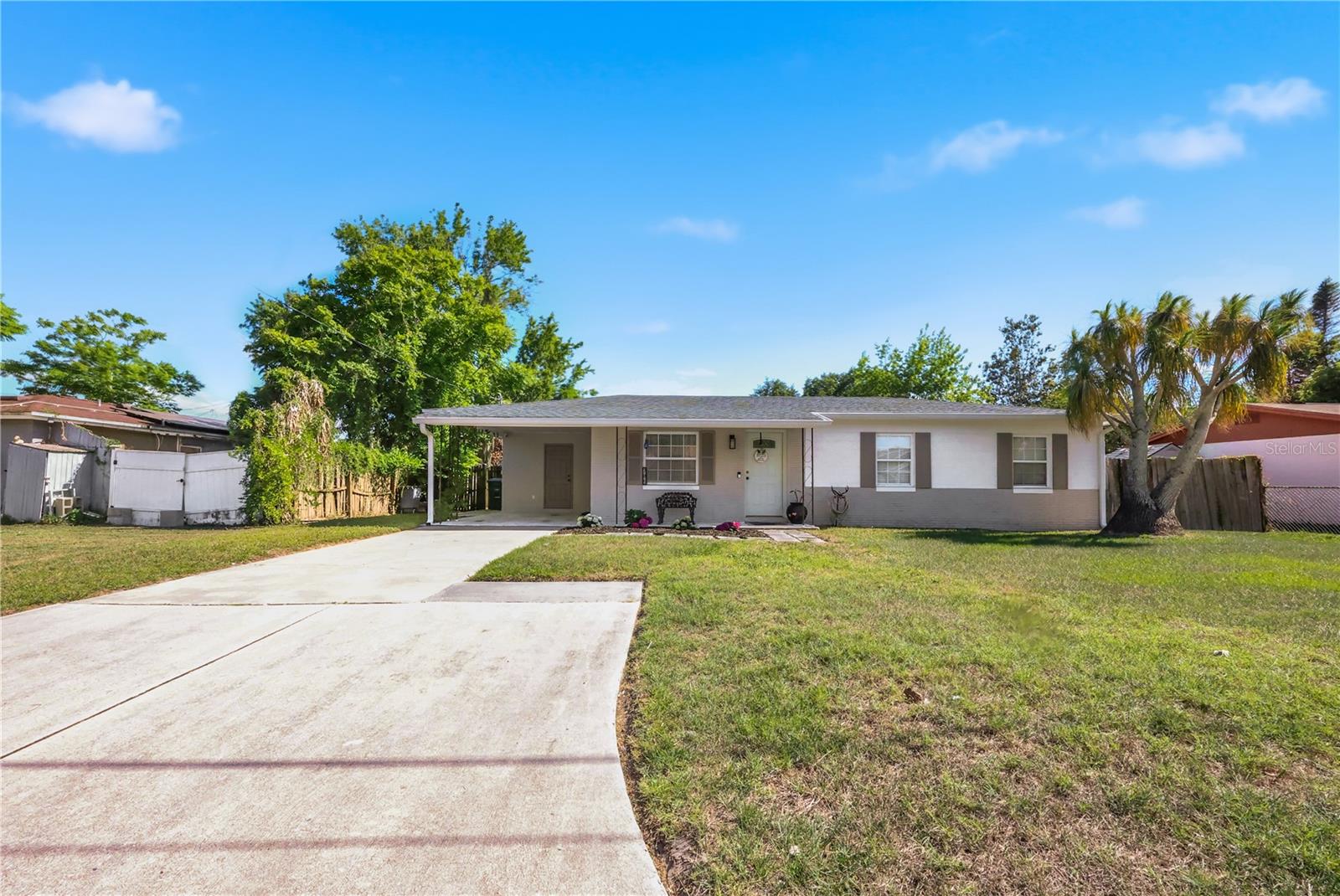 Single Family Residence in LONGWOOD, FL - Daniel Dourado