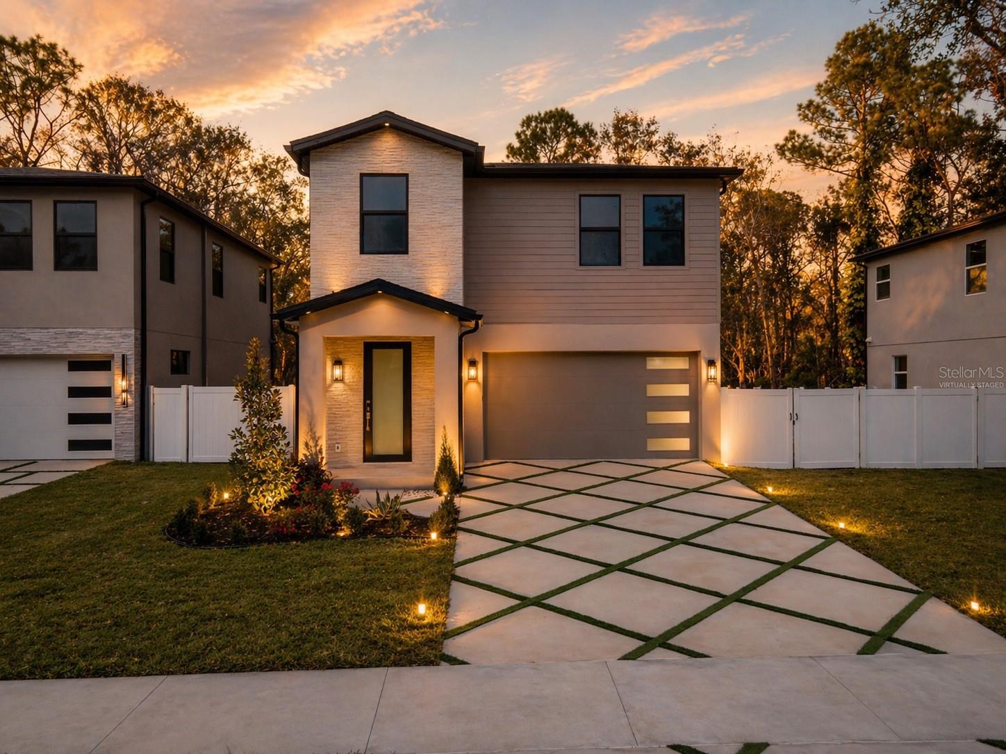 Single Family Residence in TAMPA, FL - Daniel Dourado