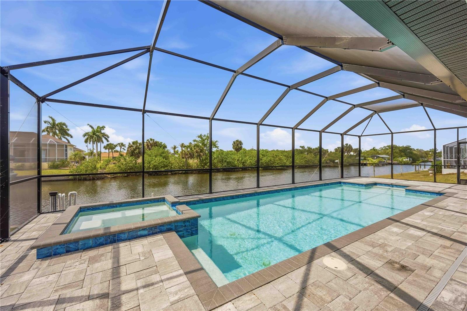 Single Family Residence in PORT CHARLOTTE, FL - Daniel Dourado