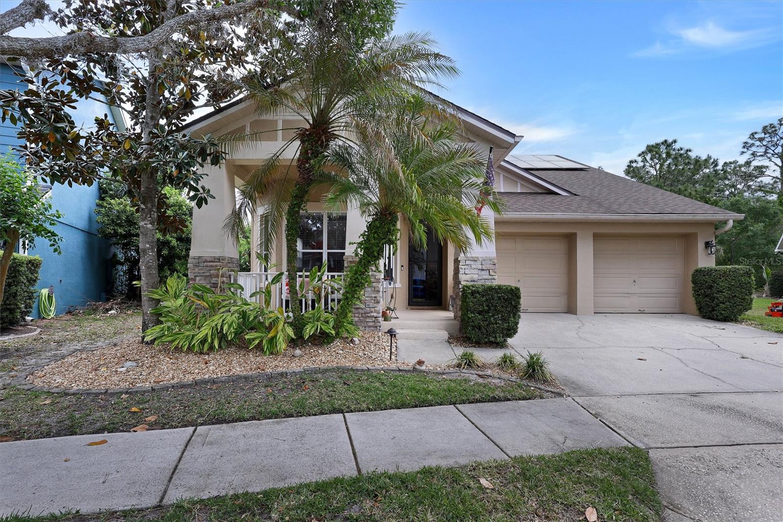 Single Family Residence in ORLANDO, FL - Daniel Dourado