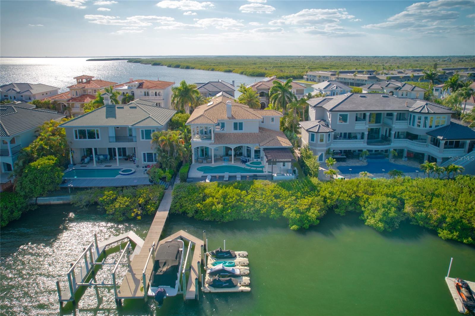 Single Family Residence in TAMPA, FL - Daniel Dourado